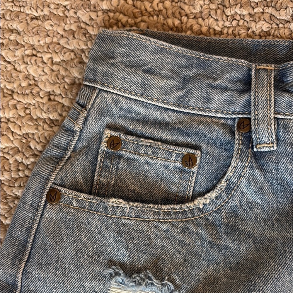 MINKPINK - Distressed Denim Women Shorts - Picture 3 of 6